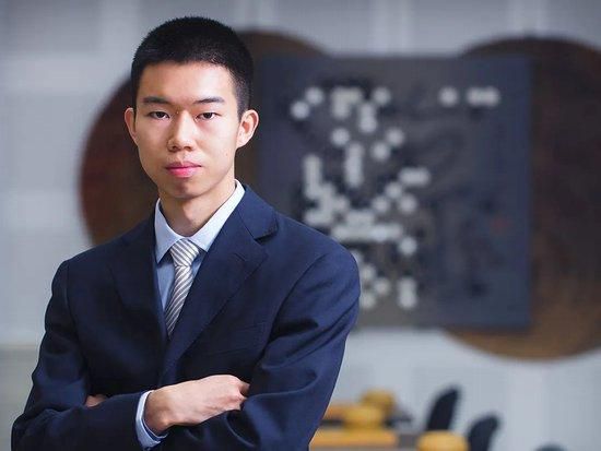 玉足踩踏