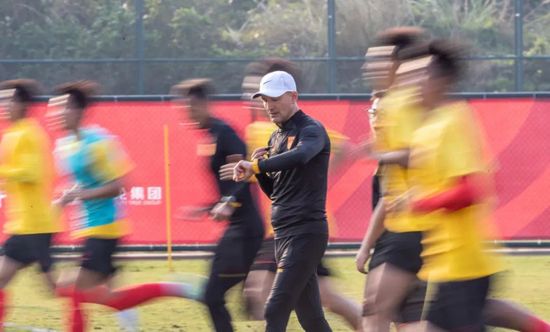纯爱无遮挡h肉动漫在线播放